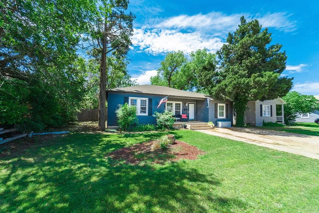 Property main image